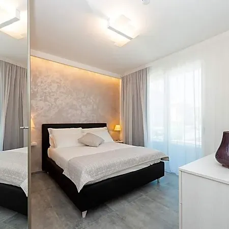 Karma Aparthotel 4*