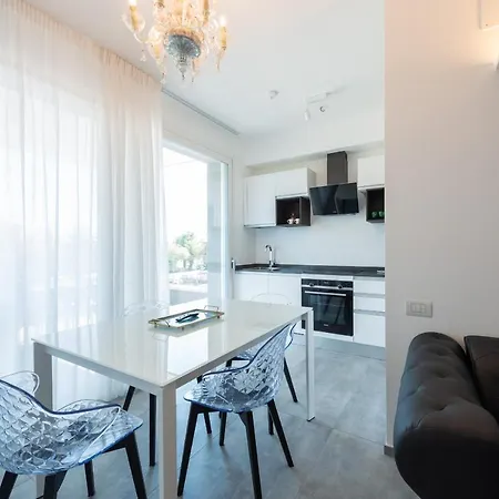 Karma Apartahotel 4*